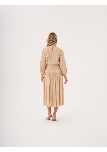 Büzgü Detaylı Kuşaklı Viskon Ve Keten Karışımlı Bluz Bej