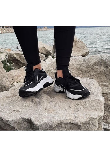 Dunlop 2323 Siyah-Beyaz Renk Fuspetli Kalın Taban Spor Ayakkabı AYKSAYAK-000503