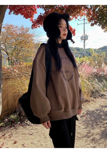 Kadın Kahverengi Moment Baskılı Oversize Sweatshirt Kahverengi