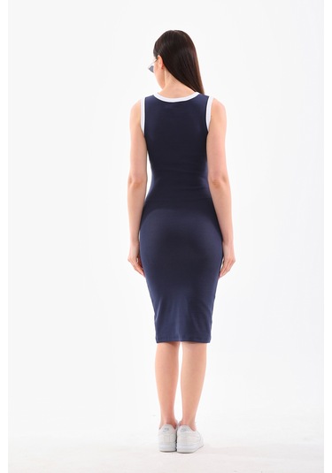 Beyaz Biyeli Kolsuz Diz Altı Fitilli Esnek Lacivert Kalem Elbise