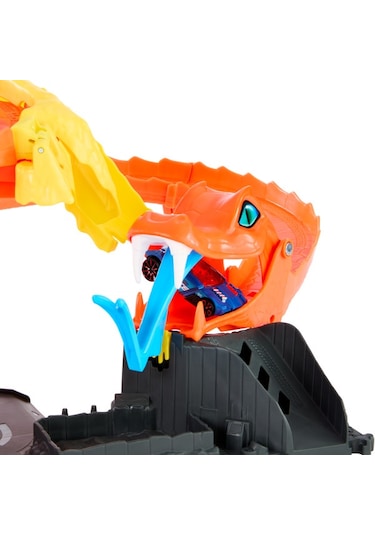 Hot Wheels Pizza Dükkanında Kobra Macerası Oyun Seti HTN81