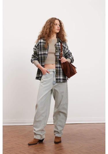 DeFacto Kareli Flanel Uzun Kollu Oduncu Gömlek R3725AZ24WNKH117 Haki DeFacto Kareli Flanel Uzun Kollu Oduncu Gömlek R3725AZ24WNKH117 Haki