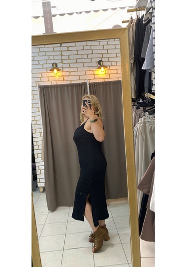 Tuba Toptaş Yırtmaçlı Gofre Elbise Siyah