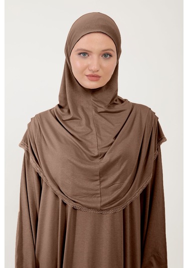 Kadın Tesettür Pamuklu Başörtülü Namaz Elbisesi Dantelli Tek Parça Penye Kumaş Kahverengi