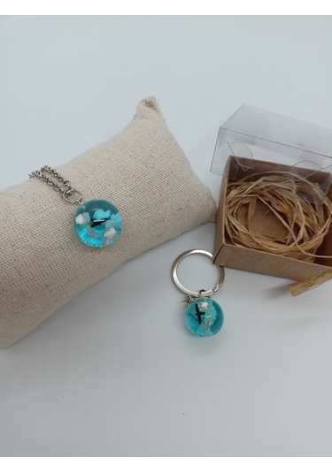 BULUTLARIN ARASINDA KUŞ TEMALI KOLYE ve ANAHTARLIK SETİ