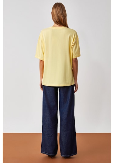 LAGERTHA Kadın %100 organik Pamuklu Kalın Dokulu Oversize Fit Yuvarlak Yakalı Sarı T-Shirt