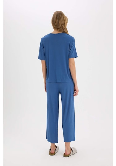 DeFacto Pijama Takımı Fitilli Kaşkorse Kısa Kollu Üst Esnek Belli Kapri Boy Alt-Fall in Love E0865AX25SPIN33