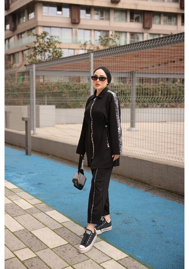 Tesettür Eşofman Takımı Fermuarlı Ikili - Tunik Pantolon Siyah - Beyaz 474 Siyah - Beyaz