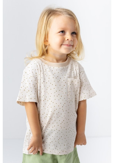Erkek Çocuk Puantiye Desenli Cep Detaylı T-shirt Ekru