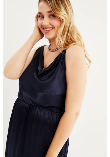 Saten Degaje Yaka Yırtmaçlı Elbise-1586 Lacivert