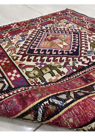 El Dokuma Şahseven Kilimi 84X100 Aslan Figürlü %100 Yün Kilim ! Kırmızı