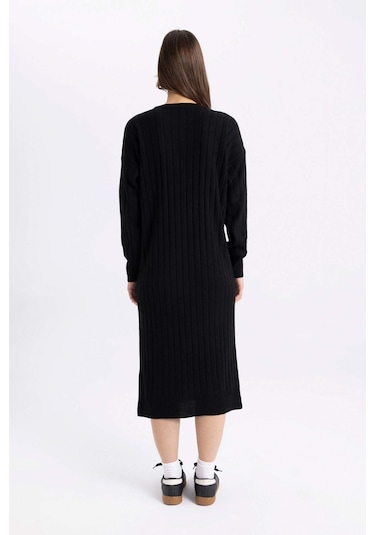 Defacto Regular Fit Yarım Balıkçı Yaka Basic Düz Uzun Kollu Triko Elbise W0986AZ24WNBK27 Siyah Defacto Regular Fit Yarım Balıkçı Yaka Basic Düz Uzun Kollu Triko Elbise W0986AZ24WNBK27 Siyah