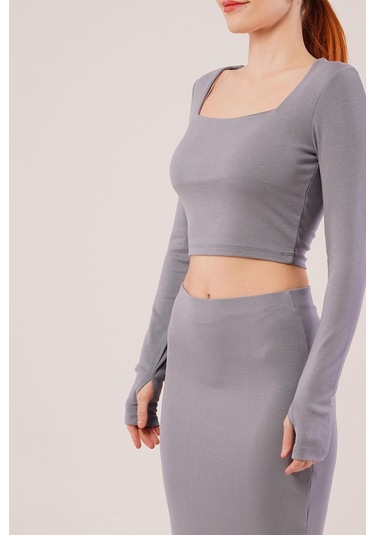 Kare Yaka Bluz Ve Yırtmaç Detaylı Etek İkili Gri Takım Gri