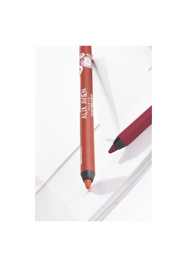 Alix Avien Suya Dayanıklı Uzun Süre Kalıcı Yumuşak Dudak Kalemi Staying Power Lip Pencil 52 Caramel Nude