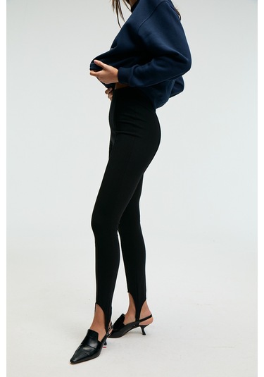 Grımelange Rysanne Kadın Esnek Kumaşlı Slim Fit Paçası Lastik Detaylı Siyah Pantolon Siyah