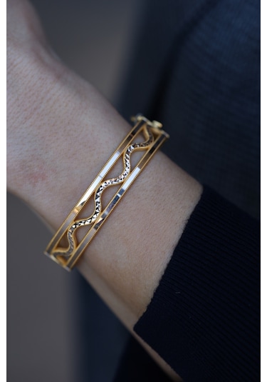 Yenigün Kuyumculuk 14 Ayar Altın Düz Ve Dalgalı Ajda Model Kelepçe Klp15864 Sarı Altın