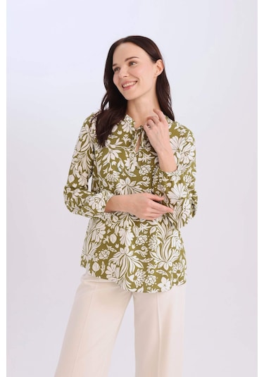 DeFacto Regular Fit Bağcıklı Yaka Çiçek Desenli Uzun Kollu Bluz N1809AZ25SPKH489 DeFacto Regular Fit Bağcıklı Yaka Çiçek Desenli Uzun Kollu Bluz N1809AZ25SPKH489