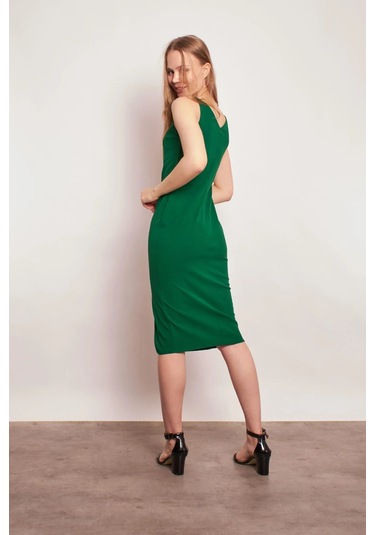 Krep Likralı Ön Arka V Yaka Kolsuz Önden Yırtmaçlı Diz Altı Elbise -b.yeşil B.yeşili