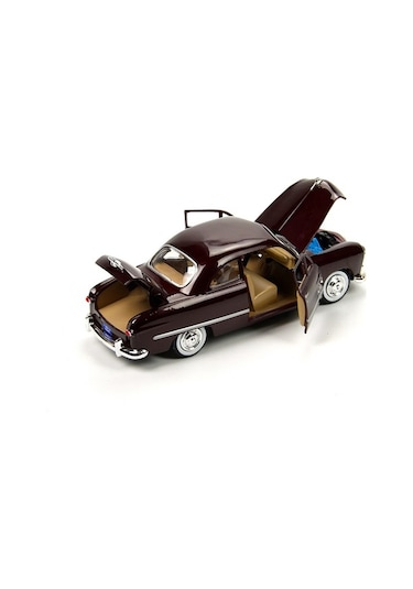 Motormax 1949 Ford Coupe 1/24 Bordo Model Araba
