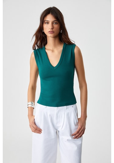 Lescosa Kadın Slim V Yaka Kolsuz Koyu Yeşil Bluz