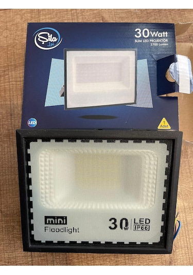 30 W YÜKSEK LÜMEN SLİM LED PROJEKTÖR