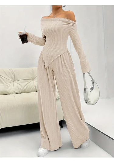 Kadın Uzun Kollu Omuzlardan Açık Asimetrik Kesim Kaşkorse Bluz Ve Pantolon Ikili Pantolon Bej Kadın Uzun Kollu Omuzlardan Açık Asimetrik Kesim Kaşkorse Bluz Ve Pantolon Ikili Pantolon Bej