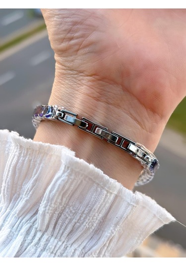 Coliseum Çelik Ve Taşlı Kordon Vintage Seri Küçük Kasa Özel Tasarım Kadın Kol Saati Sp.8933.m7 Gümüş