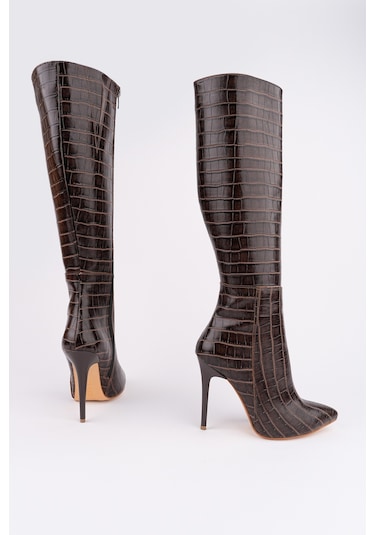 Muggo Zest Kroko Desenli Sivri Burun Fermuarlı İnce Topuklu Kadın Çizme Kahverengi