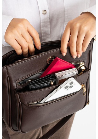 Kadın Ayarlanabilir Çapraz Askılı, Dört Cepli Kahverengi Omuz Çantası-84