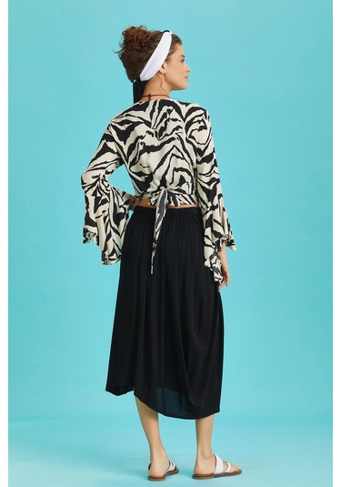 Rahat Kesim Geniş Pileli Siyah Anvelop Midi Etek Siyah