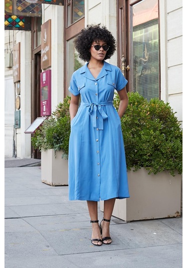 Kadın İpeksi Modal Kumaş Yakalı Düşük Omuzlu Apoletli Yan Cepli Kemerli Diz Altı Boy Uzun Elbise-indigo Indigo
