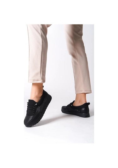 Kadın Galina Siyah Taşlı Bağcıklı Lastikli Ortopedik Rahat Taban Taş Detaylı Günlük Babet Anne Ayakkabısı-siyah Siyah