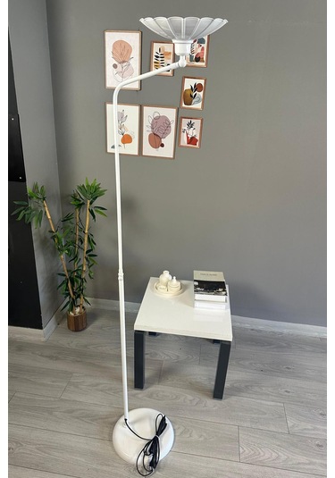 Beyaz Lambader Düz Gövde Hareketli Başlık Modern Metal Oturma Odası Çalışma Odası Zemin Lambası 6977 Beyaz