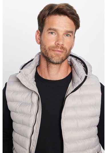 Erkek Slim Fit Dar Kesim Astarlı Rüzgar Geçirmez Cepli Taş Renk Çıkarılabilir Kapüşonlu Şişme Yelek-32084 Taş