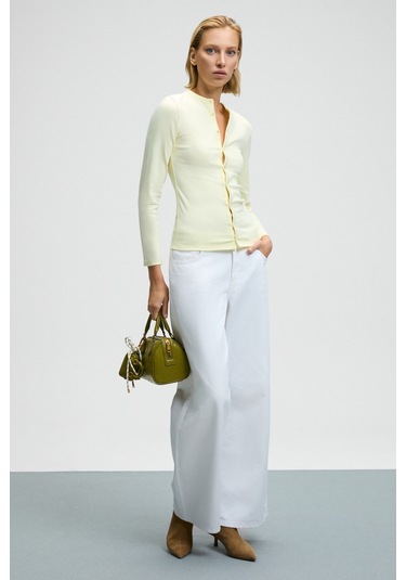 TALUVIA Kadın Esnek Kumaşlı Vücuda Oturan Slim Fit Düğmeli Sarı Bluz