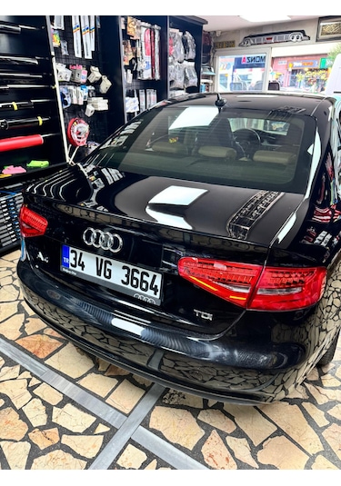 Audi A4 Sedan Bagaj Havuzu 2008-2015 Yılları Arası Uyumlu