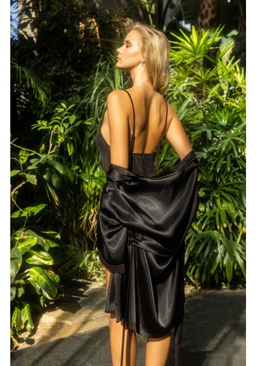 Laperissa Kadın Siyah Parlak Saten Gecelik Ve Sabahlık Takımı Zarif Ve Modern 2 Li Set Siyah