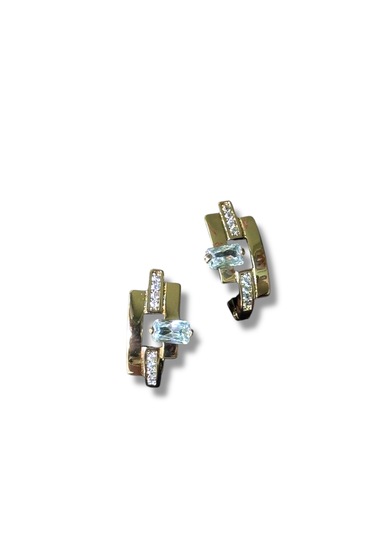 Şık Altın Görünümlü Kare Taşlı Çelik Küpe