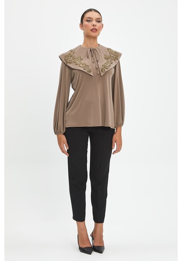 Parıltılı İşlemeli Zarif Yaka Tasarımlı, Balon Kollu Şık Bluz - Özel Günler Ve Günlük Kullanım İçin İdeal Vizon Parıltılı İşlemeli Zarif Yaka Tasarımlı, Balon Kollu Şık Bluz - Özel Günler Ve Günlük Kullanım İçin İdeal Vizon