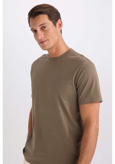 DeFacto %100 Pamuk New Regular Fit Bisiklet Yaka Basic Düz Kısa Kollu Tişört V7699AZ25SPKH207 DeFacto %100 Pamuk New Regular Fit Bisiklet Yaka Basic Düz Kısa Kollu Tişört V7699AZ25SPKH207
