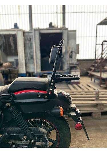 Um Renegade Vegas 250 Freedom 250 Sissy Bar