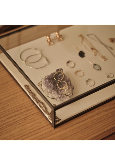 Cam Takı Ve Aksesuar Kutusu Keten Tabanlı Siyah 35x25x5cm