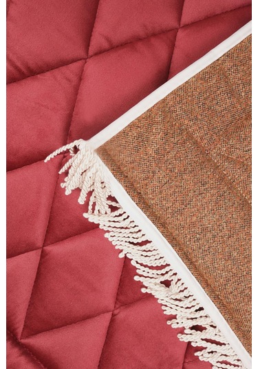Kırmızı Kapitone Dolgulu Lüks Seccade 65x115 Cm