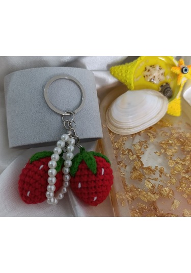 Çilekli İncili Anahtarlık Amigurumi El Yapımı