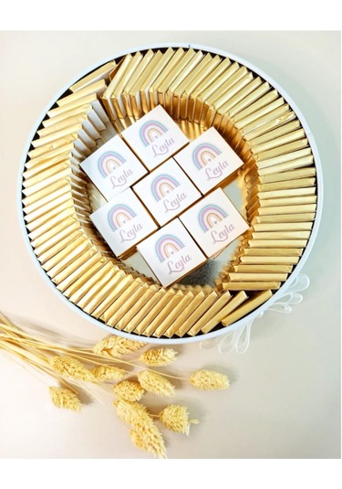 Madlen Çikolata İsme Özel Kız Bebek Hediyelik Çikolata Metal Kutu 100'lü