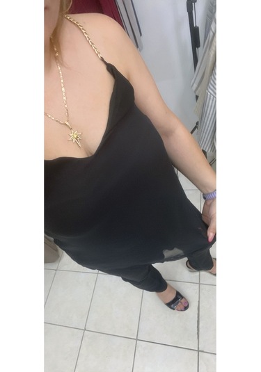 Tuba Toptaş Zincir Askılı Şifon Bluz Siyah