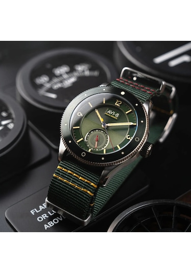 Avı-8 Flyboy Airmaster Sector Av-4112-02 Erkek Kol Saati Altın
