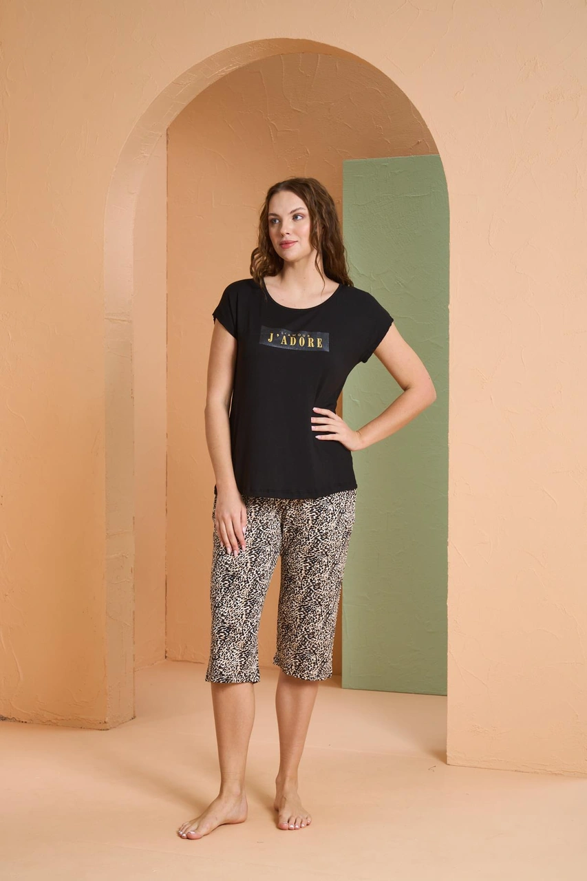 Pjs Kadın Leopar Desenli Yuvarlak Yaka Kısa Kollu Rahat Kapri Pijama Takım Siyah