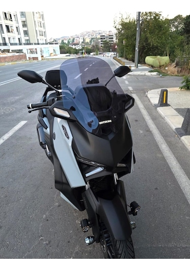 Motocam Yamaha Xmax Techmax Ön Cam 2025-2026 Model 52cm Füme Renkli 4mm Asansörlü
