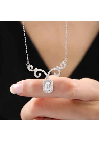 Mia vento Pırlanta Montür Işıltılı Sade Güzellik Asalet Mührü Gümüş Kolye